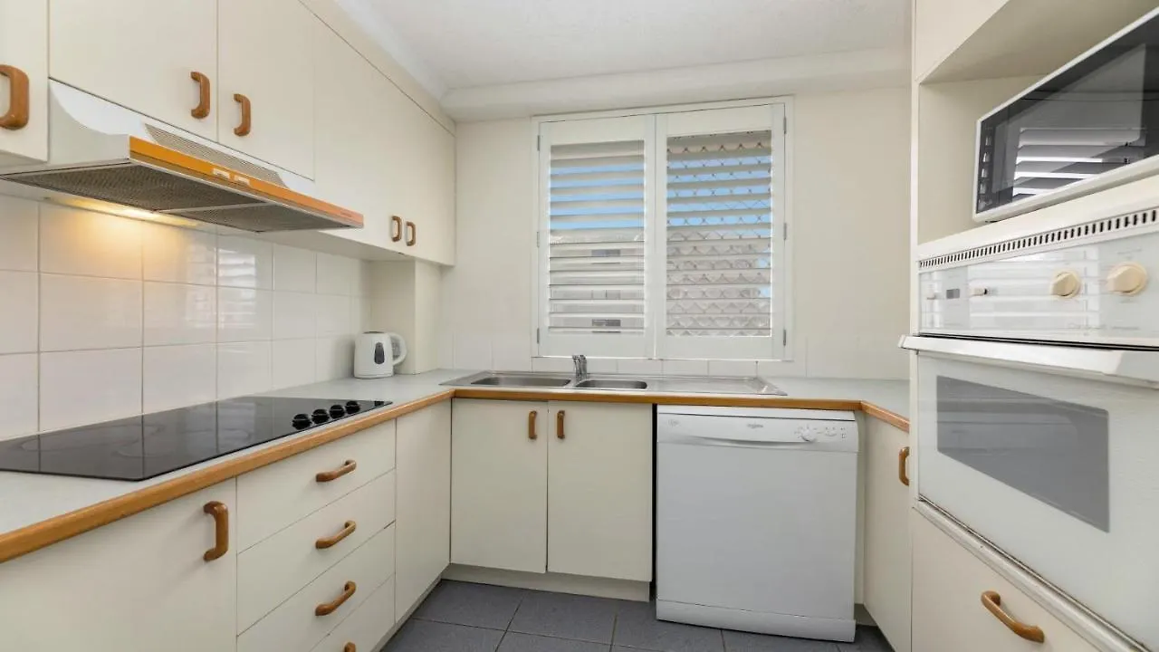 קלונדרה Kokomo Unit 10 Kings Beach Qld בית נופש